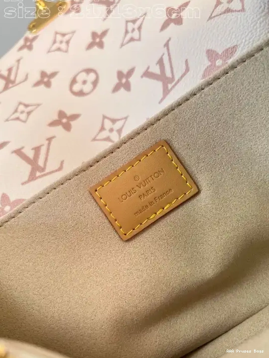 AAA Replica Ru VUITTON POCHETTE LOUIS WEST METIS EAST 0519